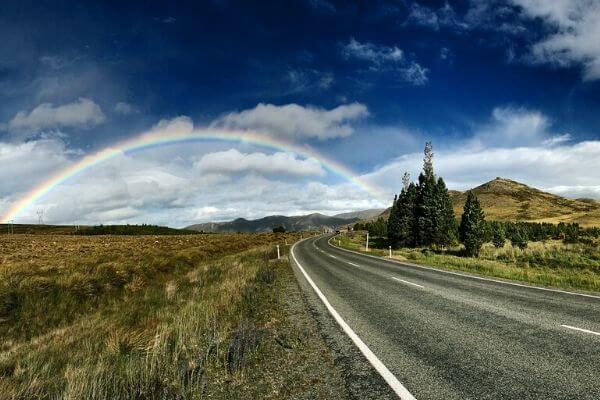 Picture of a pretty open road for places to go when you have no money