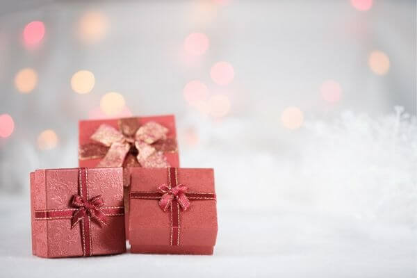 Picture of presents for Average Christmas Budget