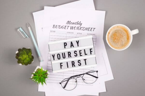 picture of a graphic saying pay yourself first to become financially sound