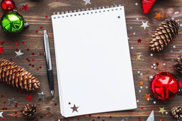 Picture of a blank paper to create a memorable Christmas bucket list.