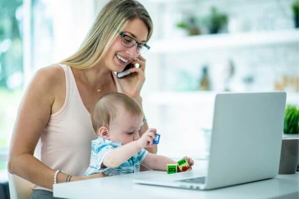 Picture of a mom working as a financial advisor.