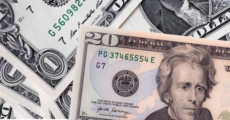 Featured image for 21 an hour is how much a year.