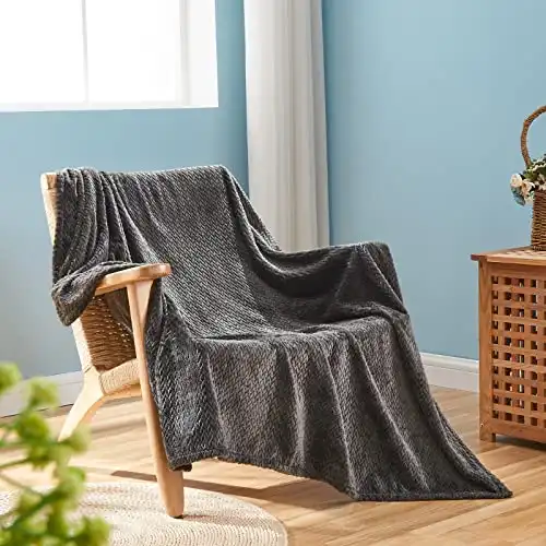 Super Soft Throw Blanket