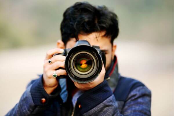 Image of the photographer and his camera taking a picture.