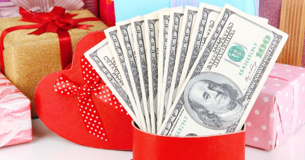Featured image for money gift box.