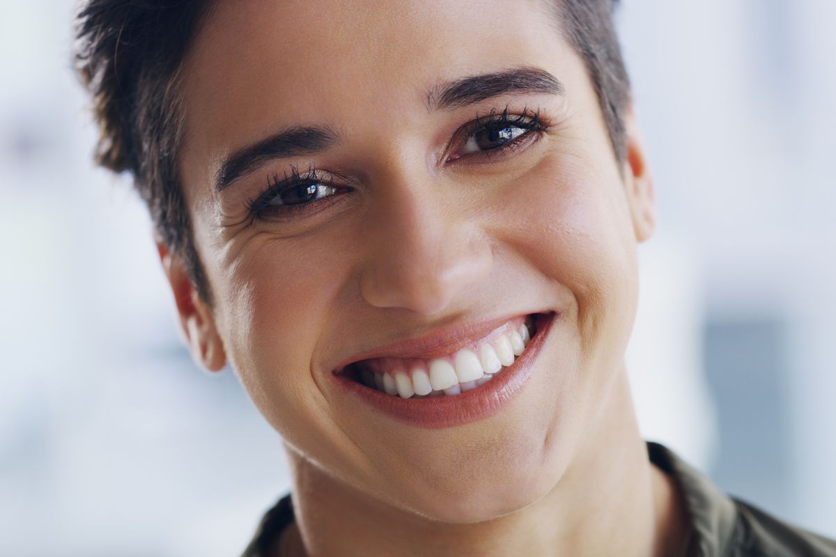 Imagem de uma mulher com uma mentalidade positiva.
