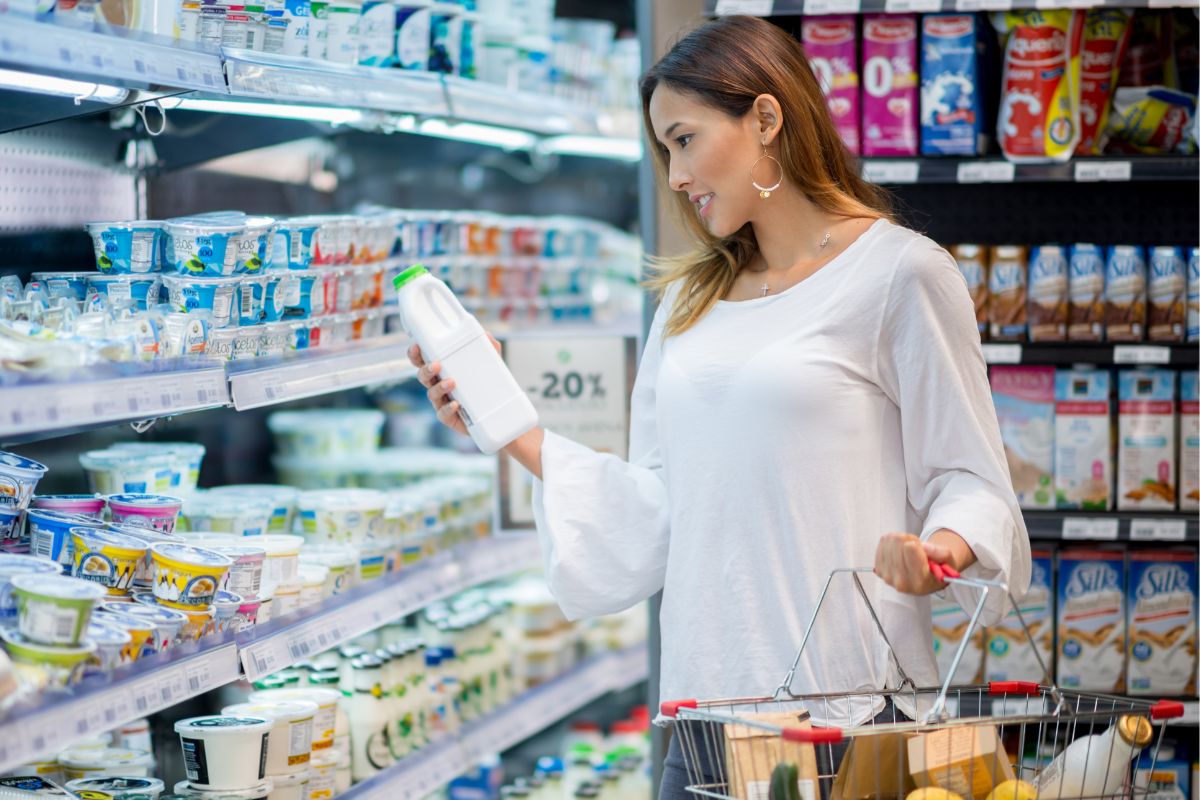 Image of a woman shopping for groceries.
