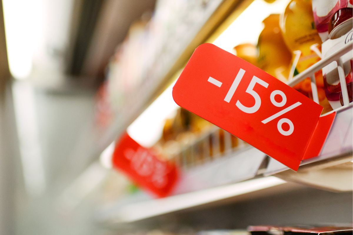 Picture of discounted products.