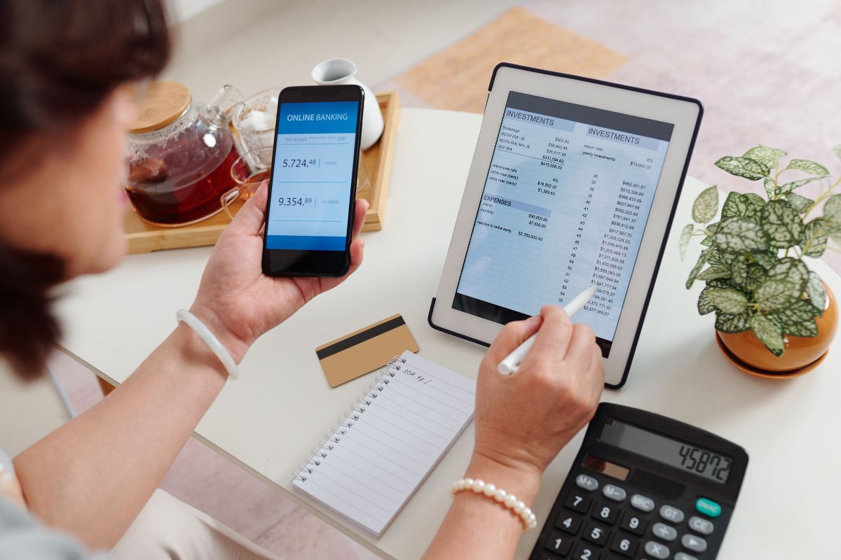 A woman doing an inventory on her account.