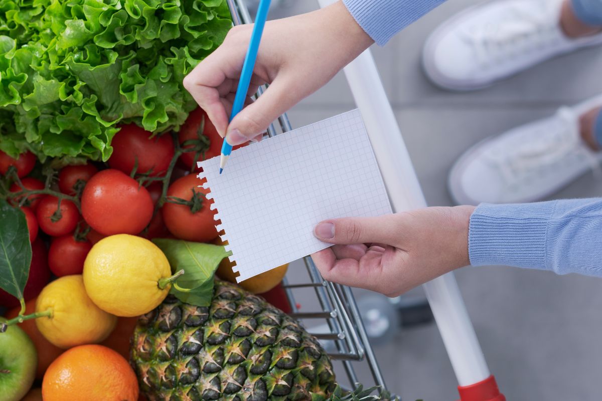 Featured image for MSN - budget grocery list.