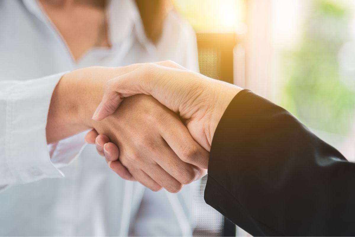 Picture of women negotiating.