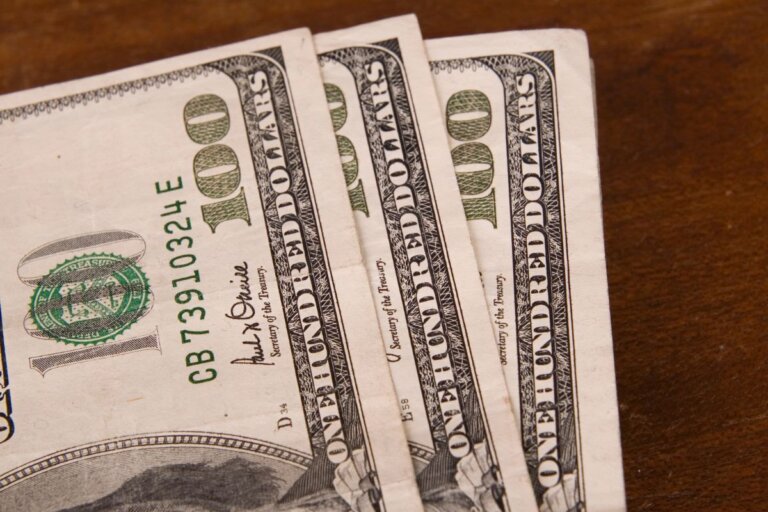 Featured image for MSN - ways to make $300 in a week .