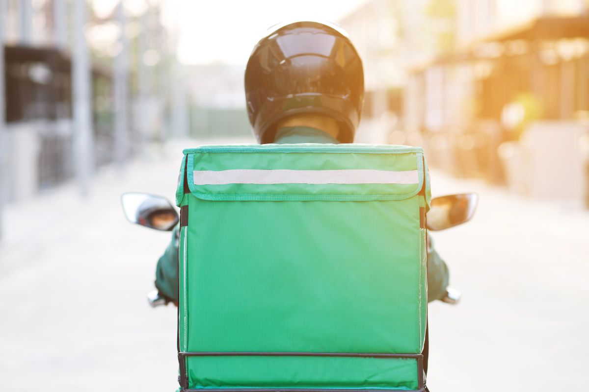 Picture of a delivery man.