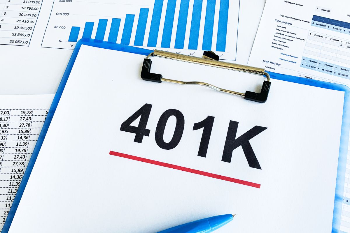Picture of a paper with 401k wording.