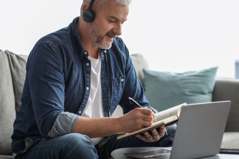 Featured image for MSN - Live Like a Millionaire When You are Broke.