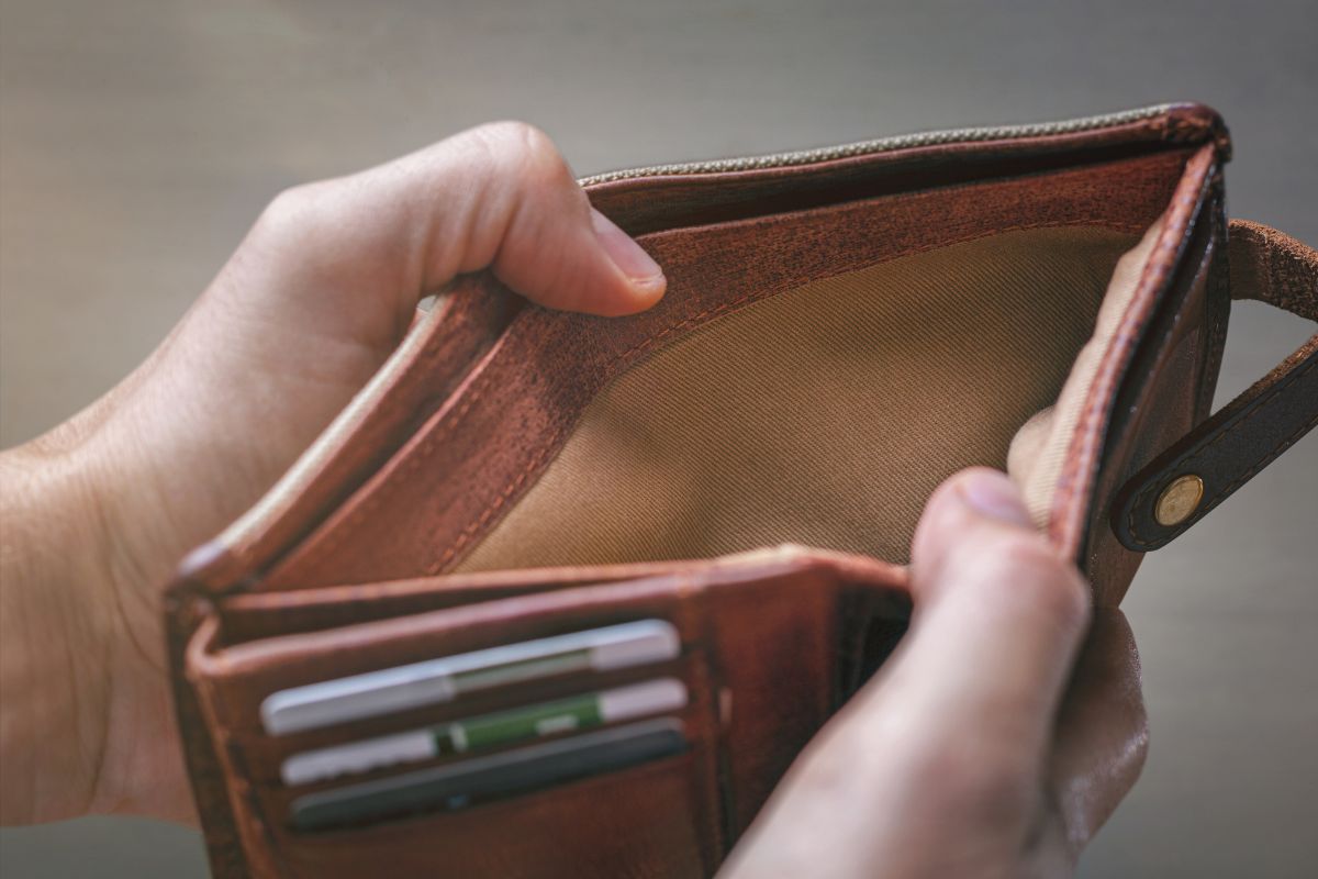 The image shows an empty wallet.