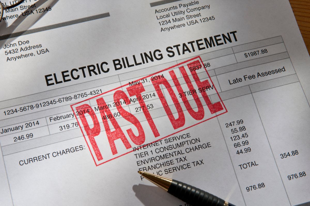Picture of a past due electric bill.
