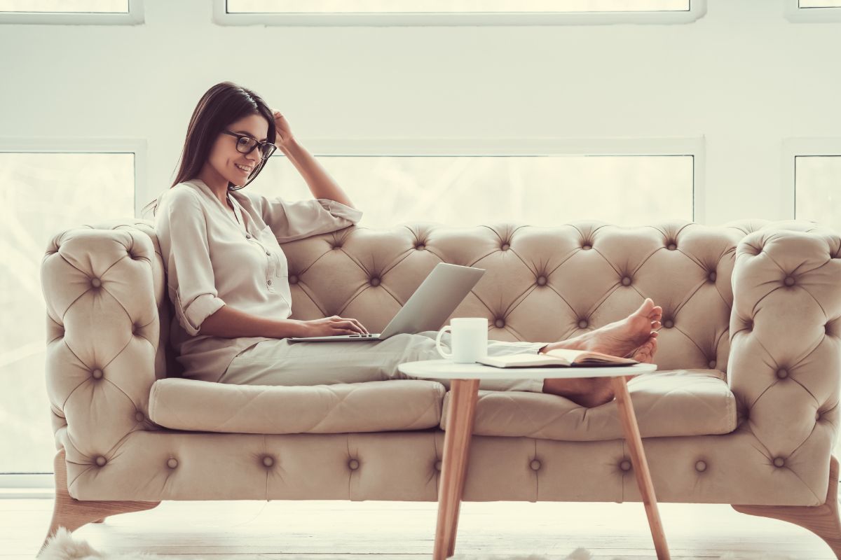 Image of a woman using a laptop.
