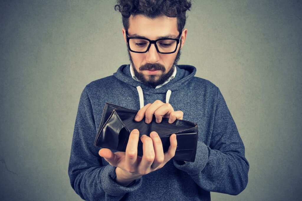 Featured image for MSN - productive things to do when broke.