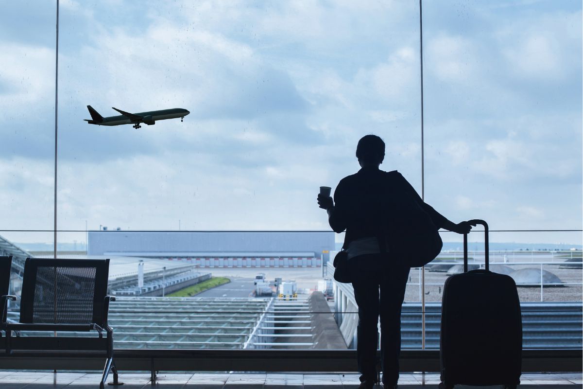 Picture of a woman at the airport.