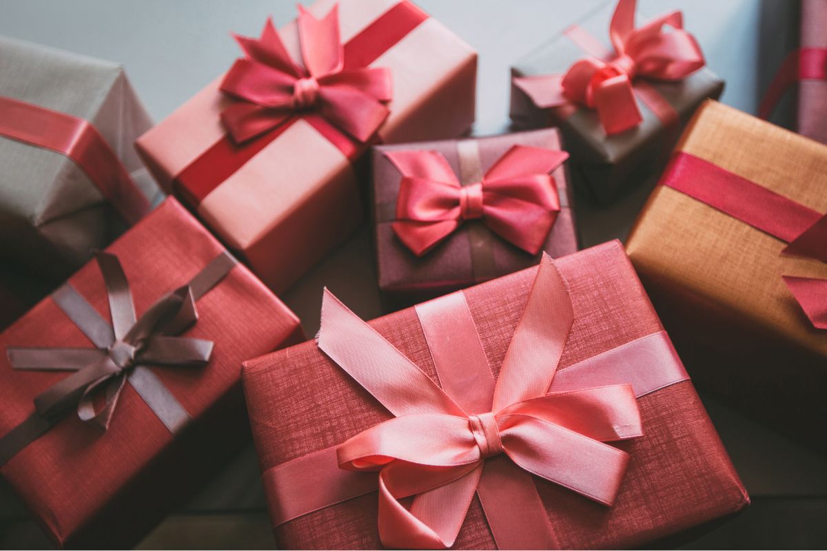 Image of gifts.