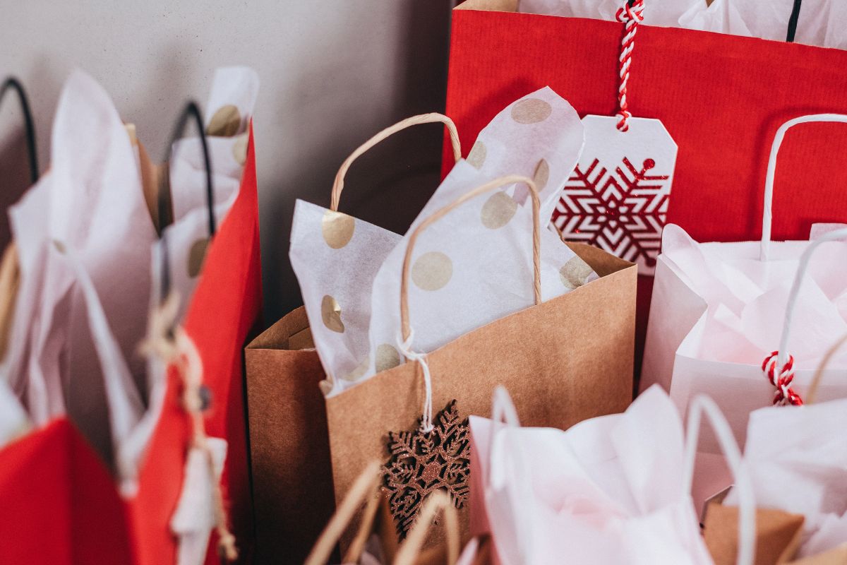 The picture shows gifts.