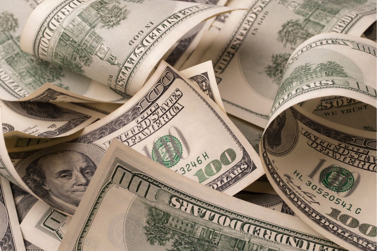 Image of dollar bills.