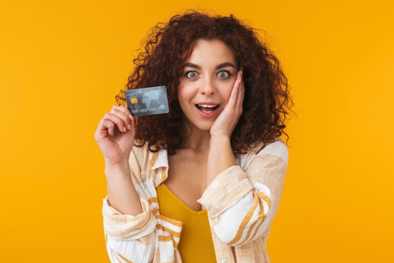 Featured image for MSN - credit card education for college kids.