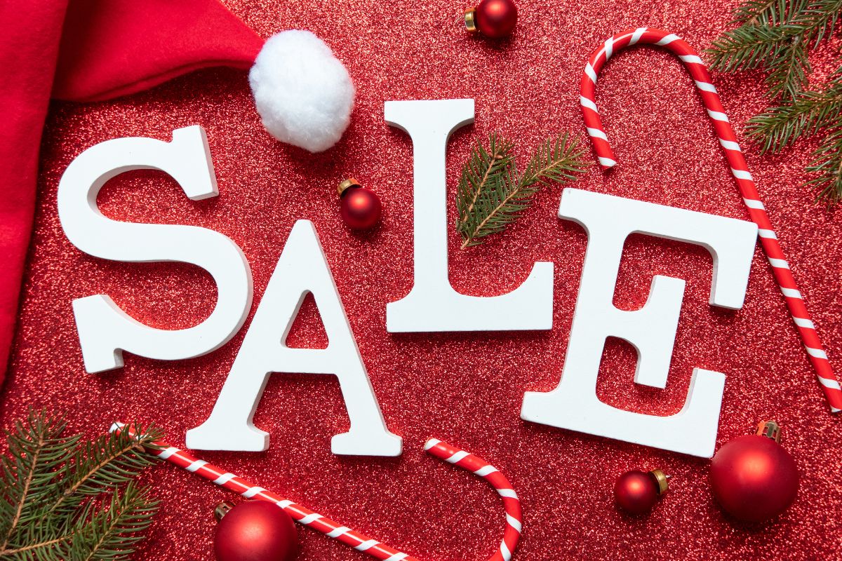 Photo of a holiday sale.