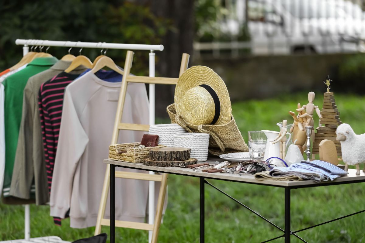 Picture of unused items for sale.