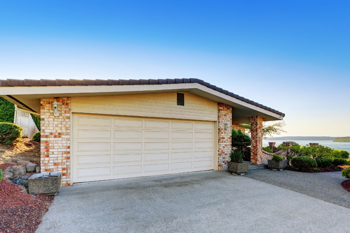 Image of a driveway for rent.