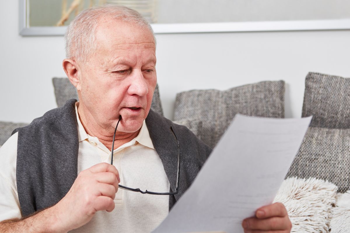 Image of a senior man tracking his progress.