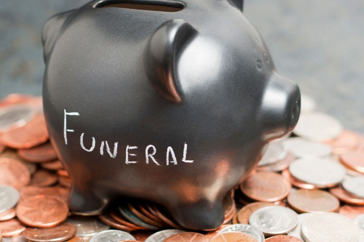 The image shows coins and a piggy bank with a note indicating that not funding funeral arrangements can add financial stress to an already emotional time, taking steps now helps everyone focus on healing after.