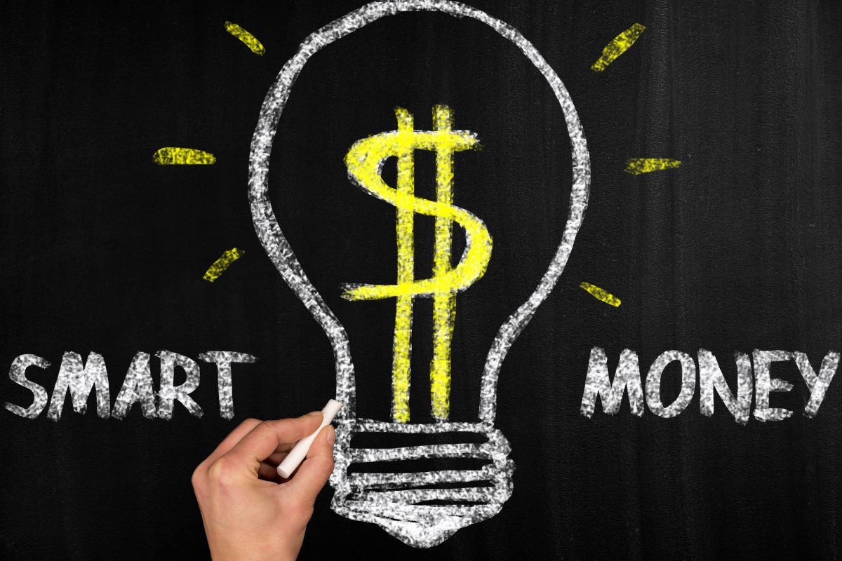 Picture a board with smart money and a bulb written.