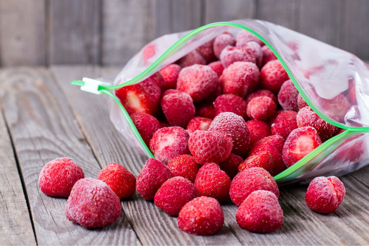 Picture of frozen smoothie packs.