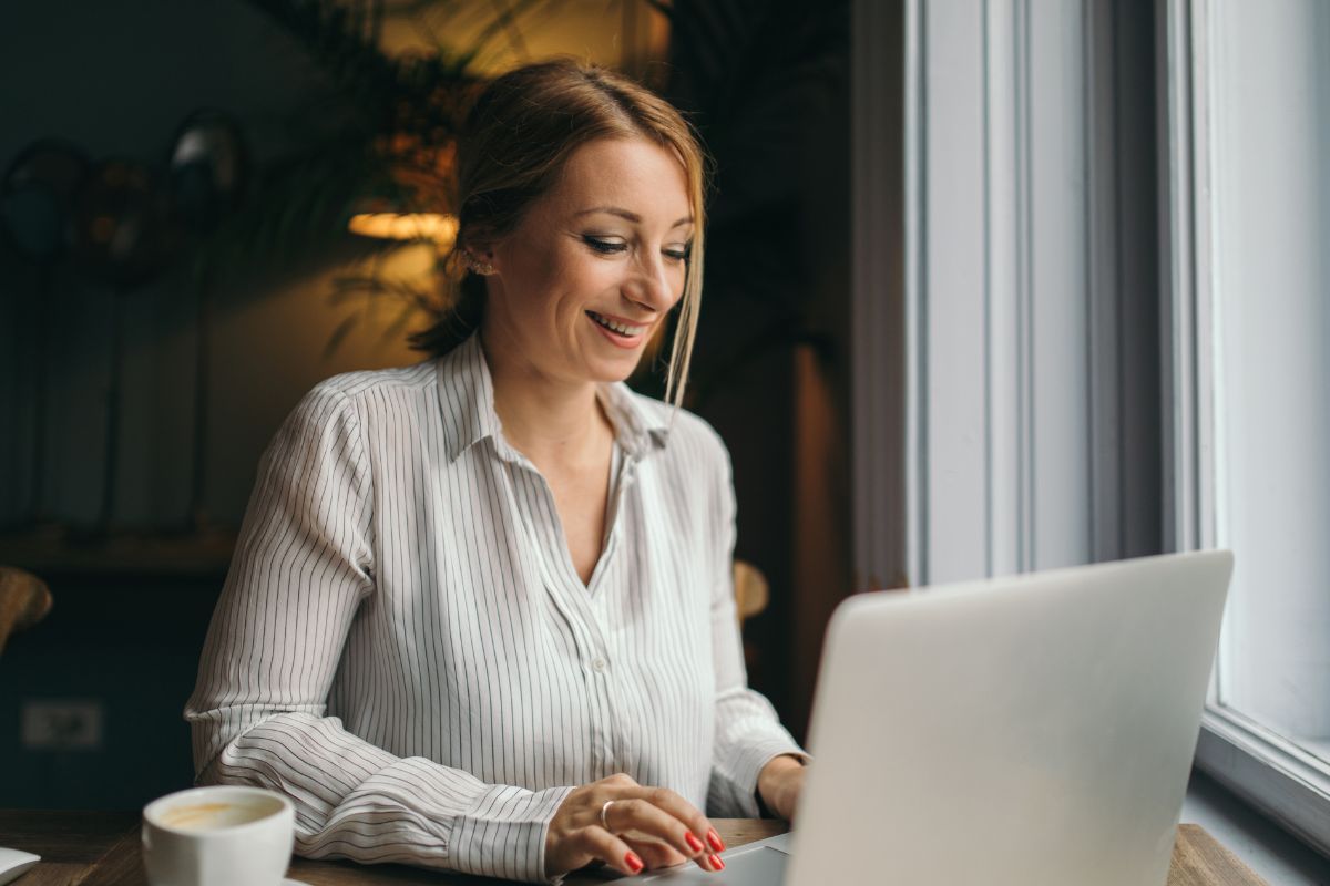 Photo of a virtual assistant.