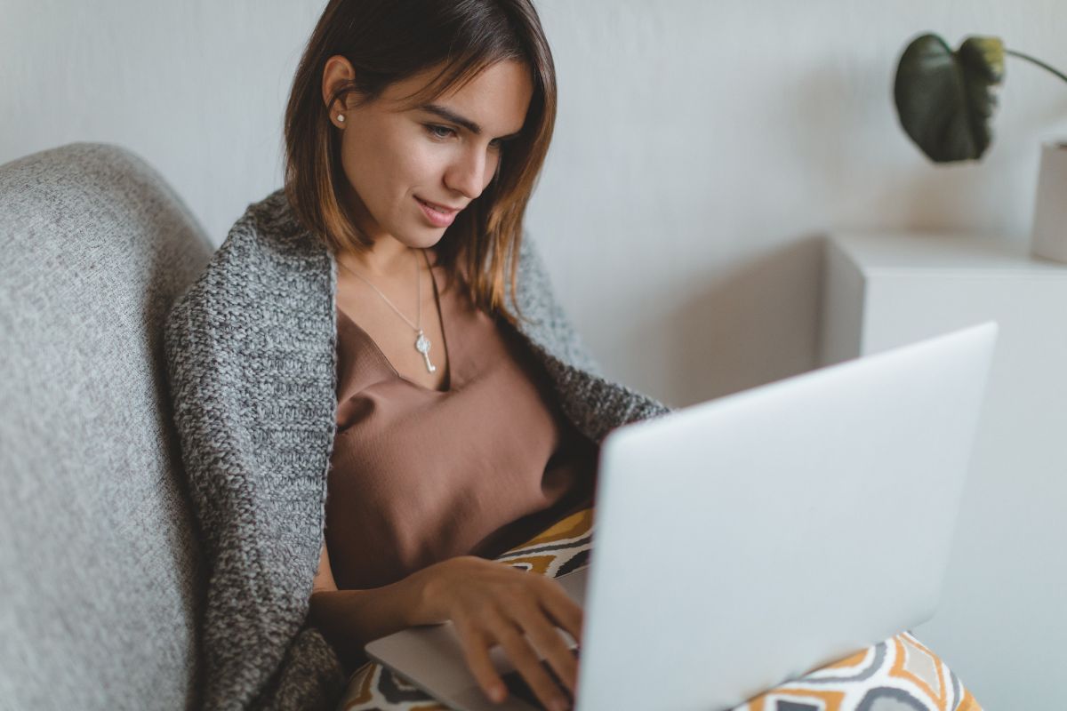 Picture of a woman using a laptop.