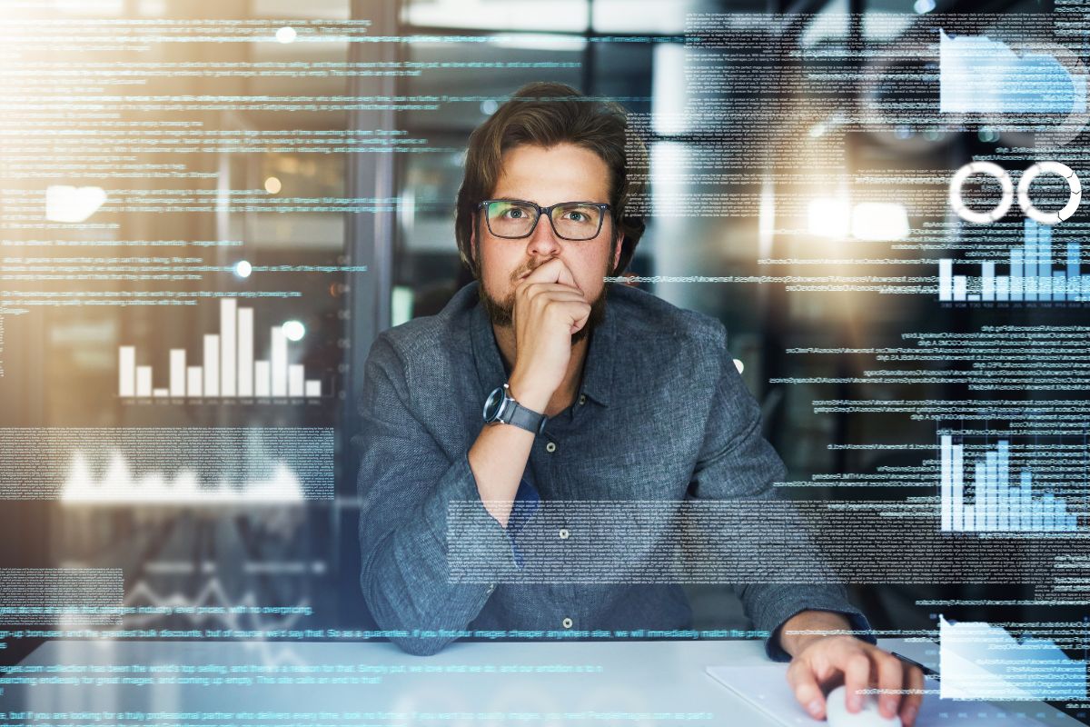 Image of a man investing online.