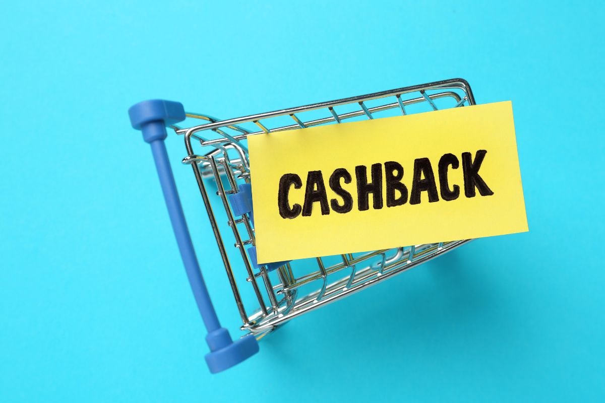 Picture of a cart and cash back written in a paper.