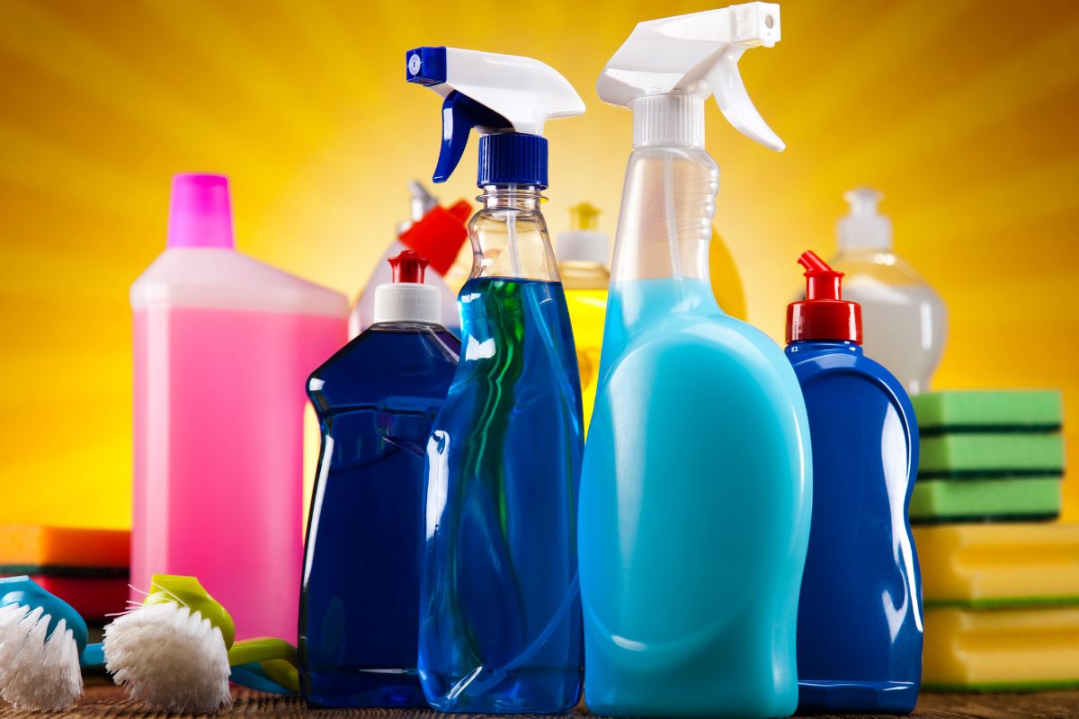 Image of cleaning products.