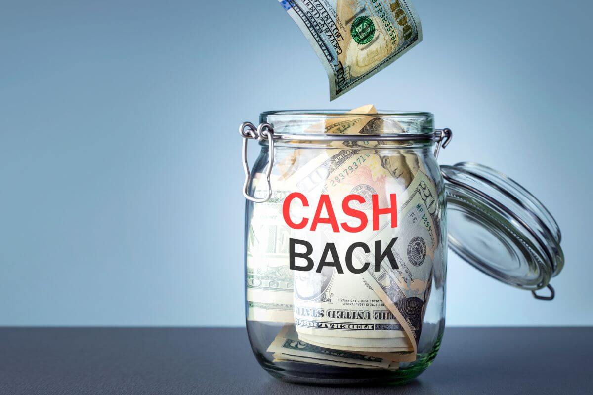 The image of a jar filled with dollar bills and with notes referring to the use a cashback can help you save money on things you already buy.