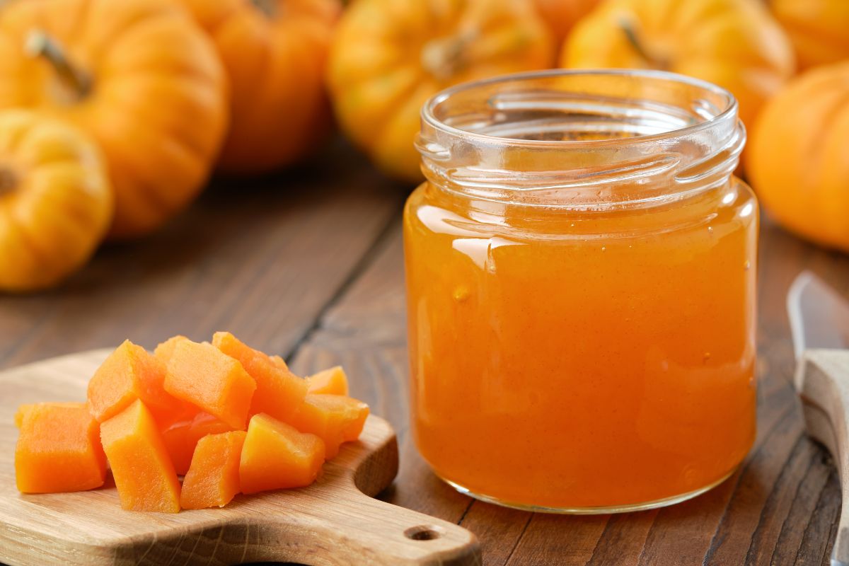 Image of canned pumpkin.