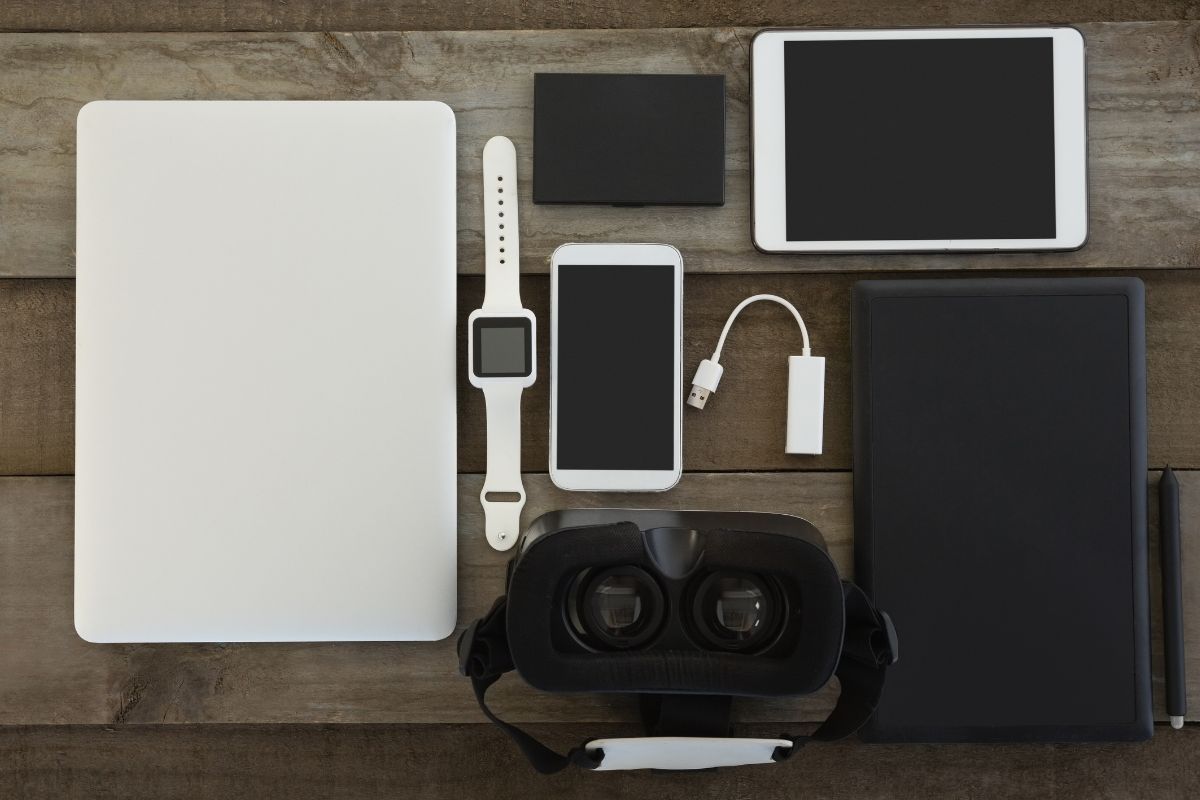 The image shows gadgets.