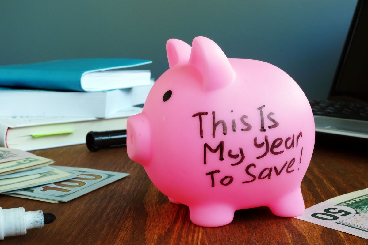 The image shows a savings challenge.