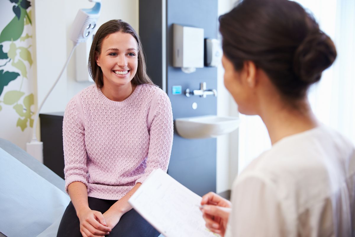 The photo tells about a nurse asking the patient for her information which means the standardized patient is a unique way to make money without committing to a regular schedule.
