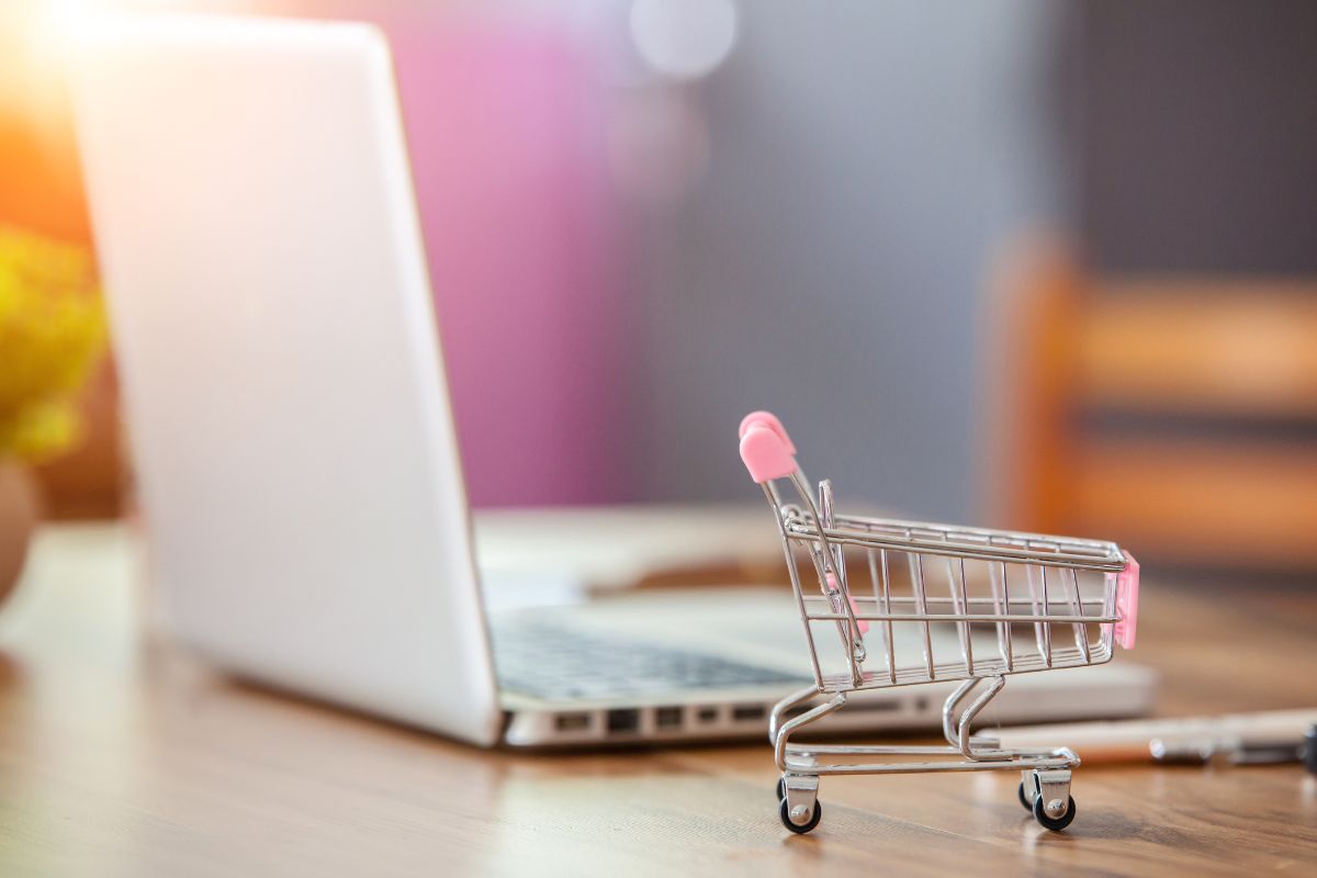 Image of a laptop and a cart.