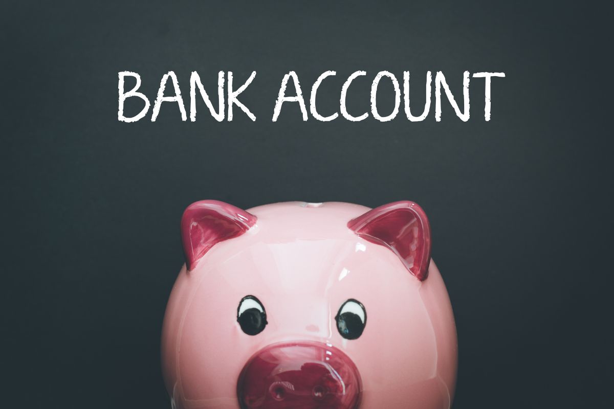 Picture of a piggy bank and a bank account wording.