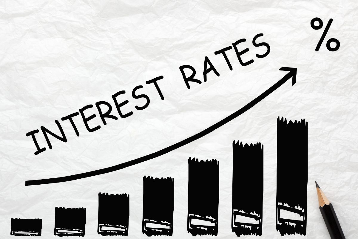 The image shows a graph of interest rates.