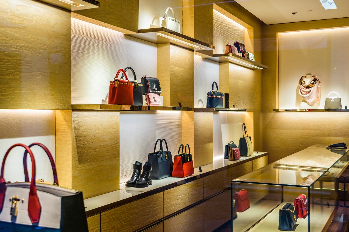 The image shows luxury bags.