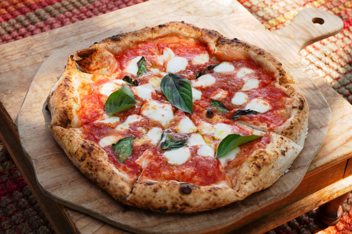 Picture of a pizza.